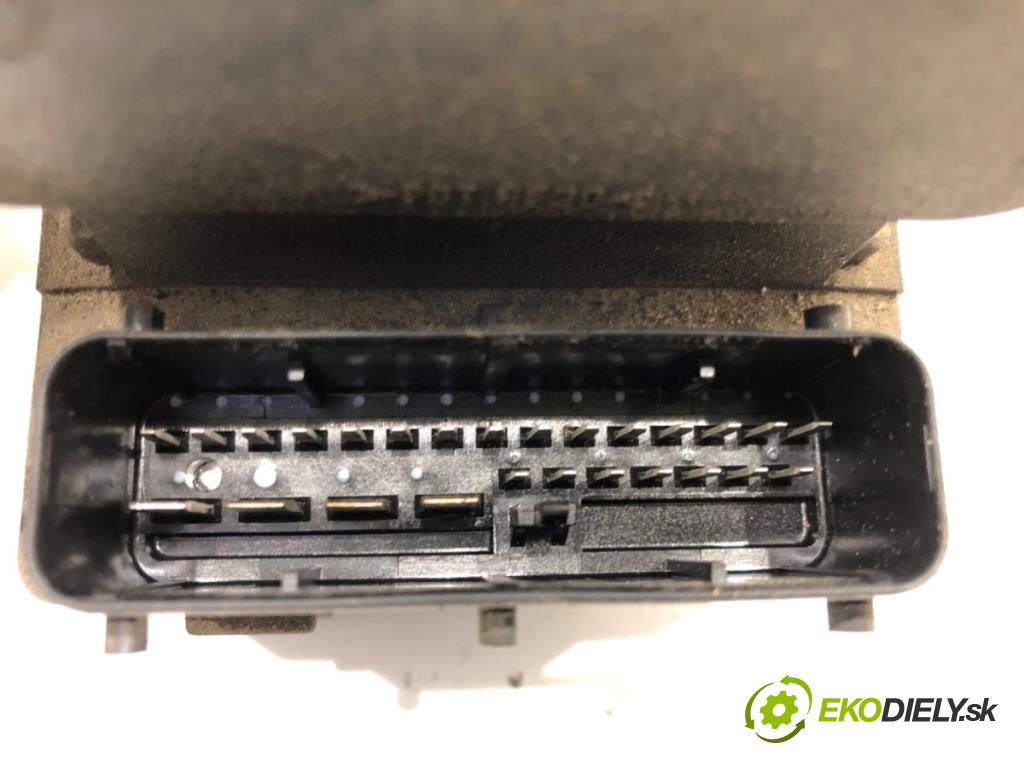 AUDI A4 B5 (8D2) 1994 - 2001    1.8 92 kW [125 KM] benzyna 1994 - 2000  Pumpa ABS 8E0614111 (Pumpy ABS)