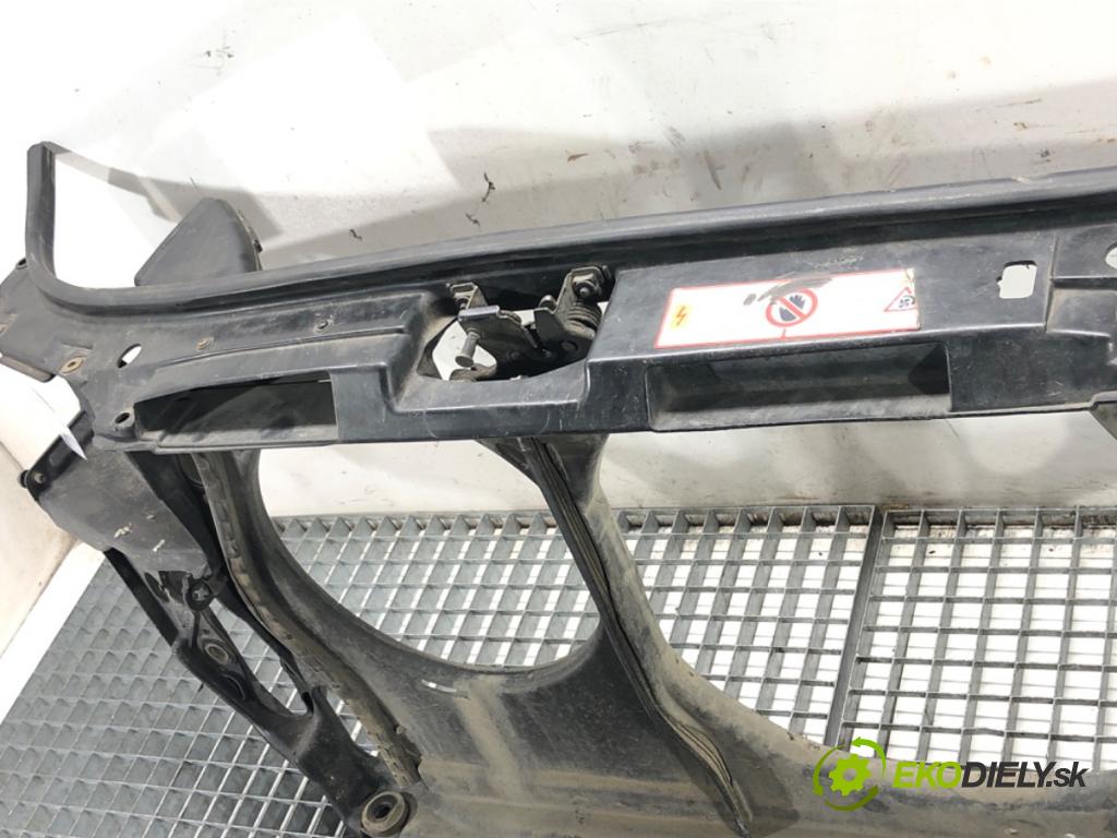 AUDI A4 B5 (8D2) 1994 - 2001    1.8 92 kW [125 KM] benzyna 1994 - 2000  držák přední část  (Výztuhy přední)