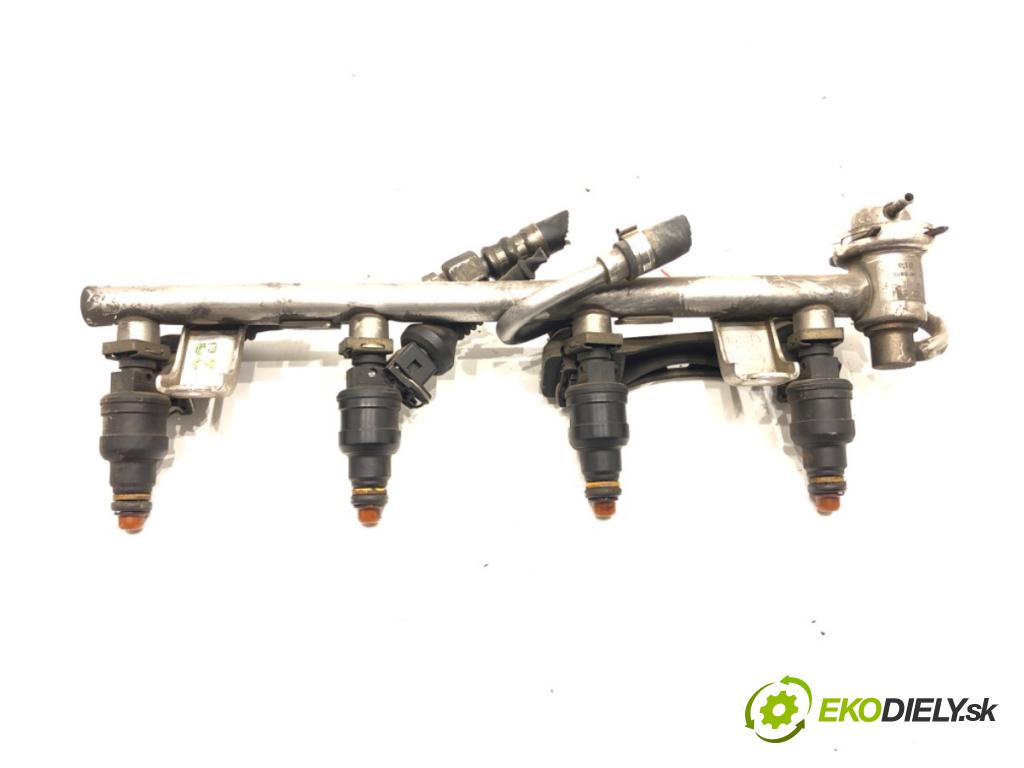 AUDI A4 B5 (8D2) 1994 - 2001    1.8 92 kW [125 KM] benzyna 1994 - 2000  Lišta vstrekovacia 058133681 (Vstrekovacie lišty)