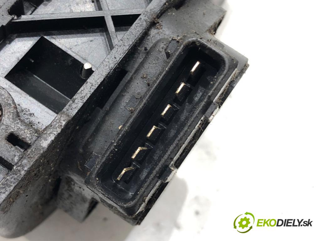 RENAULT SCÉNIC I nadwozie wielkoprzestrzenne (MPV) (JA0/1_, FA0_) 1999 - 2010    1.8 16V (JA12, JA1R, JA1M, JA1A) 85 kW [115 KM] benzyna 2001 - 2003  Potenciometer plynu 7700431918 (Pedále)