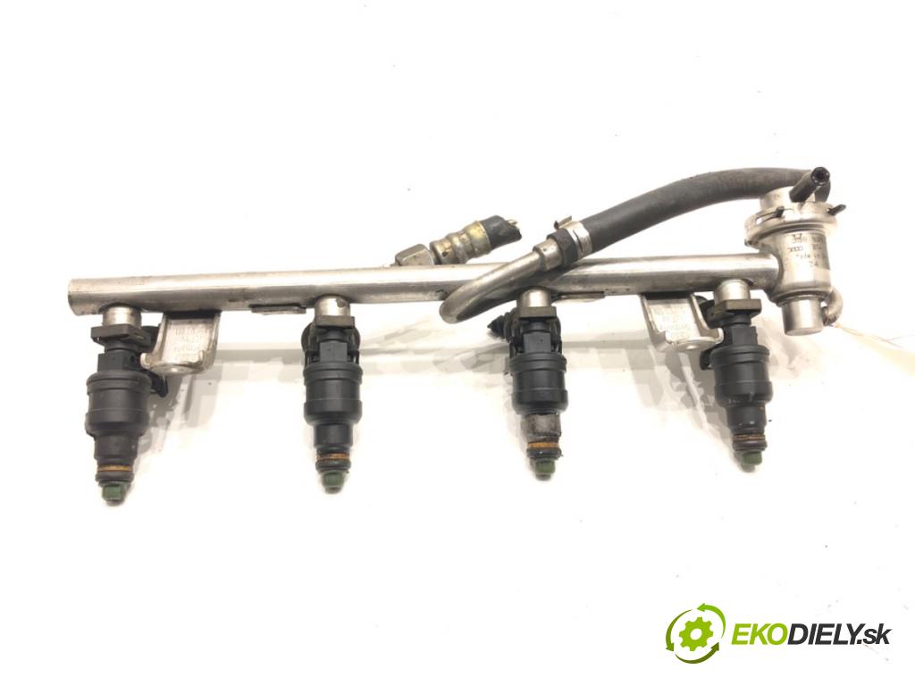 AUDI A4 B5 Avant (8D5) 1994 - 2002    1.8 T 110 kW [150 KM] benzyna 1996 - 2001  Lišta vstrekovacia 058133681 (Vstrekovacie lišty)