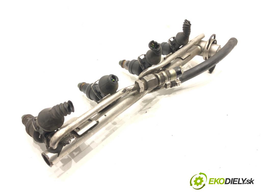 AUDI A4 B5 Avant (8D5) 1994 - 2002    1.8 T 110 kW [150 KM] benzyna 1996 - 2001  Lišta vstrekovacia 058133681 (Vstrekovacie lišty)