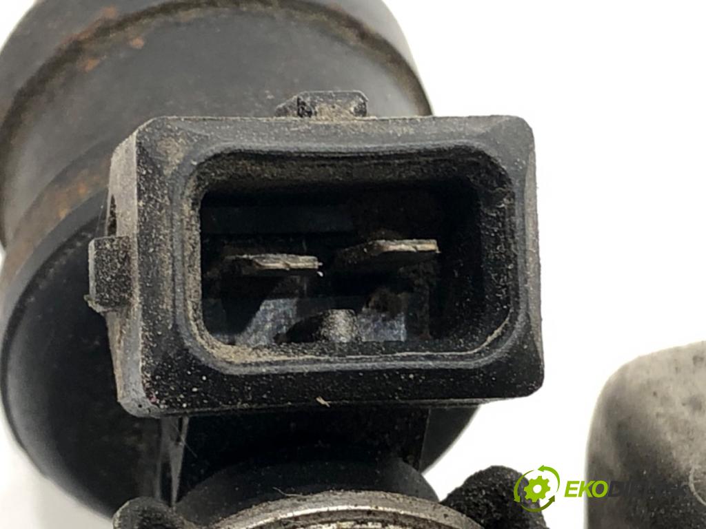 AUDI A4 B5 Avant (8D5) 1994 - 2002    1.8 T 110 kW [150 KM] benzyna 1996 - 2001  Lišta vstrekovacia 058133681 (Vstrekovacie lišty)