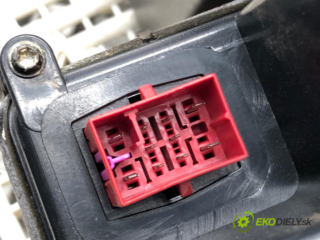 AUDI A6 C5 (4B2) 1997 - 2005    1.8 92 kW [125 KM] benzyna 1997 - 2005  subwoofer 4B5035382 (Audio zariadenia)