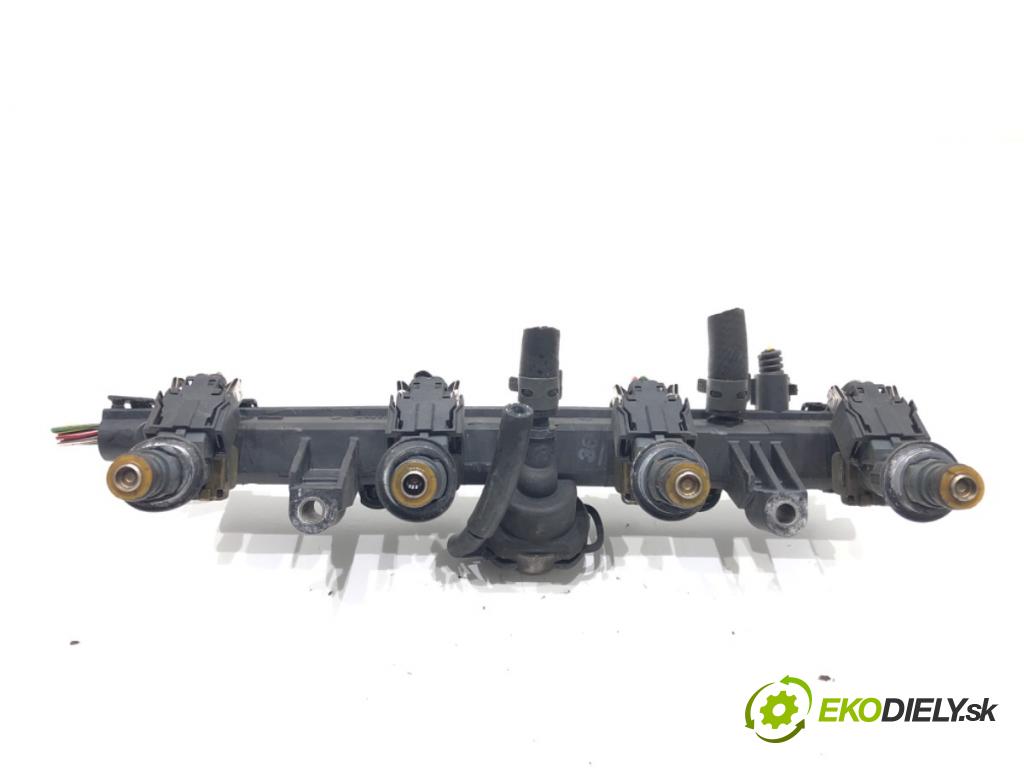 VW LUPO I (6X1, 6E1) 1998 - 2005    1.0 37 kW [50 KM] benzyna 1998 - 2005  Lišta vstrekovacia 0280151071 (Vstrekovacie lišty)