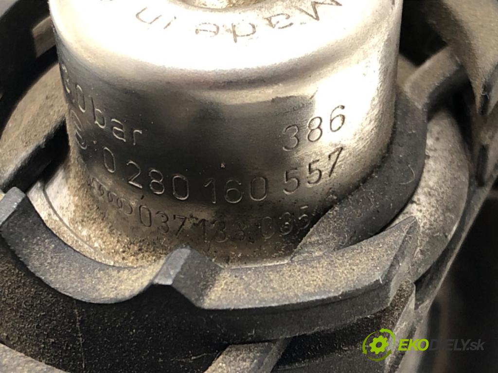 VW LUPO I (6X1, 6E1) 1998 - 2005    1.0 37 kW [50 KM] benzyna 1998 - 2005  Lišta vstrekovacia 0280151071 (Vstrekovacie lišty)