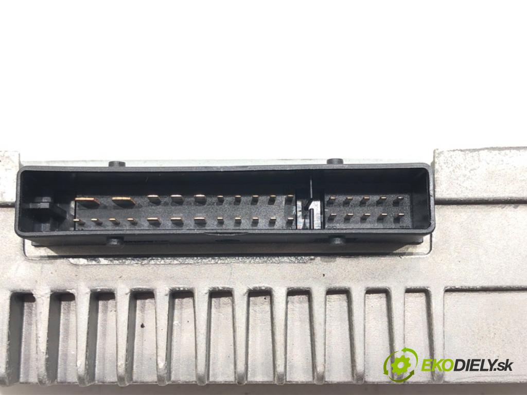 AUDI A4 B8 Avant (8K5) 2007 - 2015    1.8 TFSI 118 kW [160 KM] benzyna 2007 - 2012  Zosilňovač 8R0035223F (Zosilňovače)