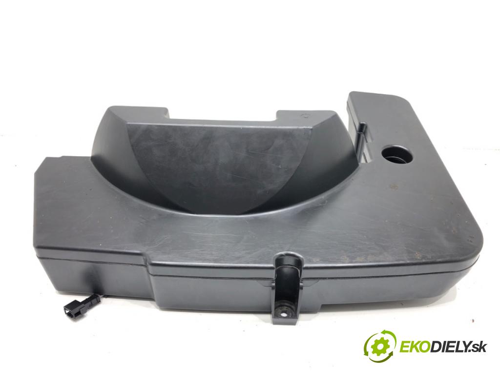 AUDI A4 B8 Avant (8K5) 2007 - 2015    1.8 TFSI 118 kW [160 KM] benzyna 2007 - 2012  subwoofer 8T8035382 (Audio zariadenia)