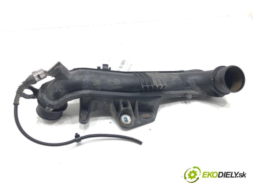 AUDI A4 B8 Avant (8K5) 2007 - 2015    1.8 TFSI 118 kW [160 KM] benzyna 2007 - 2012  Rúra intercoolera 8K0145673L
