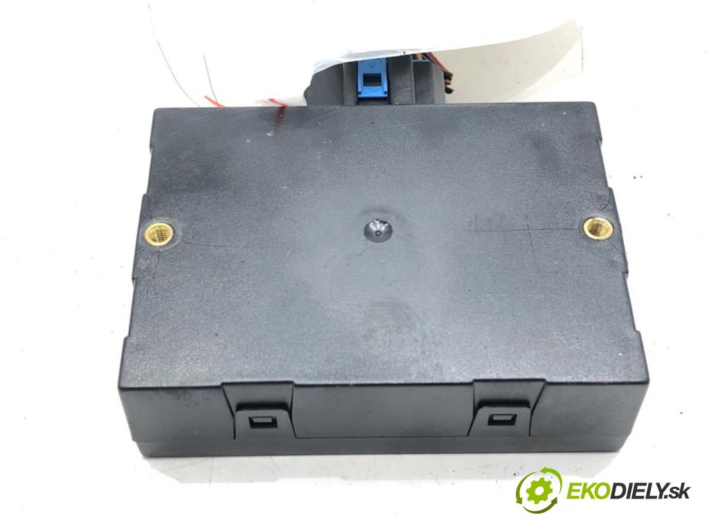 VW GOLF IV (1J1) 1997 - 2008    1.4 16V 55 kW [75 KM] benzyna 1997 - 2004  Modul komfortu 1J0959799Q (Moduly komfortu)