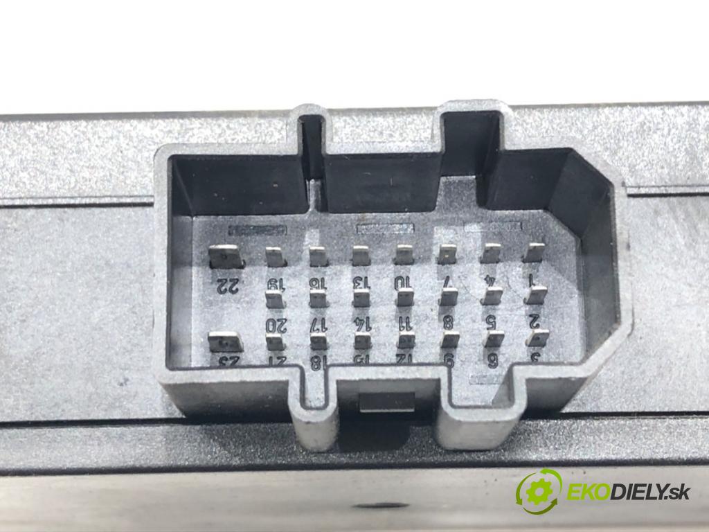 VW GOLF IV (1J1) 1997 - 2008    1.4 16V 55 kW [75 KM] benzyna 1997 - 2004  Modul komfortu 1J0959799Q (Moduly komfortu)