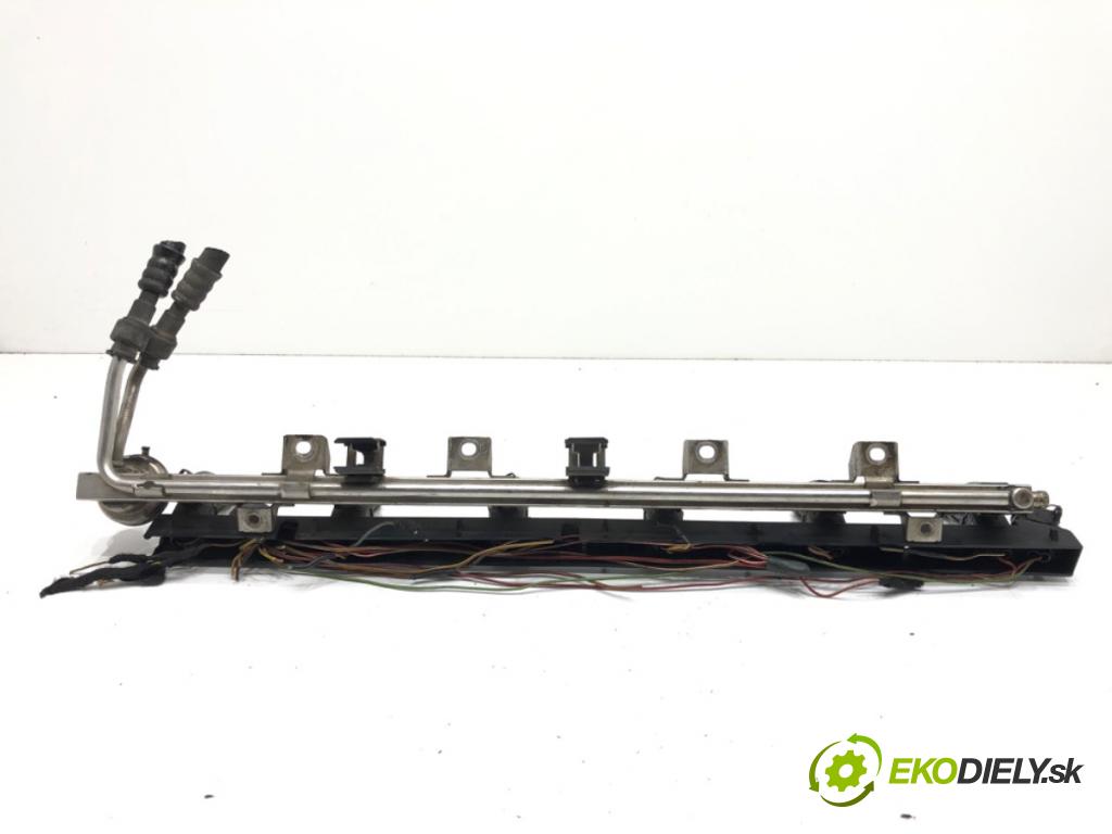 BMW 5 (E39) 1995 - 2003    523 i 125 kW [170 KM] benzyna 1995 - 2000  Lišta vstrekovacia 1436110 (Vstrekovacie lišty)