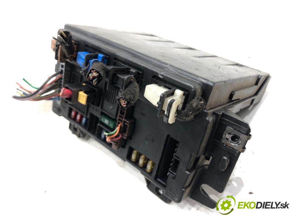 FIAT PANDA (169_) 2003 - 2022    1.1 (169.AXA1A) 40 kW [54 KM] benzyna 2003 - 2022  modul BSI 51740049 (Pojistkové skříňky)