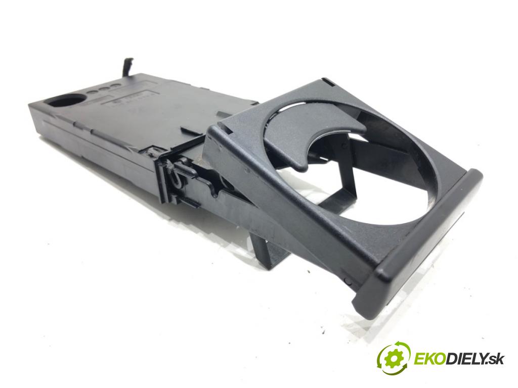 AUDI A4 B5 (8D2) 1994 - 2001    1.8 92 kW [125 KM] benzyna 1994 - 2000  Držiak na nápoje 8D0862534A (Úchyty, držiaky na nápoje)