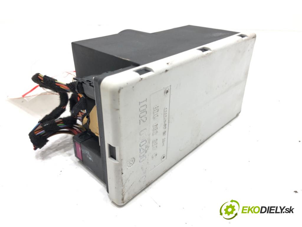 AUDI A4 B5 (8D2) 1994 - 2001    1.8 92 kW [125 KM] benzyna 1994 - 2000  pumpa centrálneho zámku 8D0862257C (Riadiace jednotky centrálneho zámku)