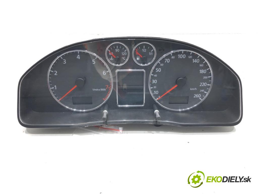 AUDI A4 B5 (8D2) 1994 - 2001    1.8 92 kW [125 KM] benzyna 1994 - 2000  Prístrojovka 8D0920900B (Prístrojové dosky, displeje)