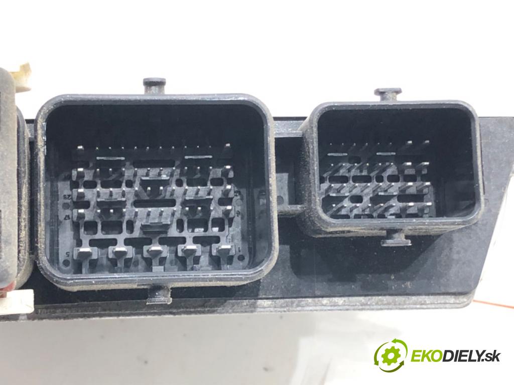 CITROEN C3 II (SC_) 2009 - 2022    1.0 VTi 68 50 kW [68 KM] benzyna 2012 - 2022  riadiaca jednotka Motor 9811545080 (Riadiace jednotky)