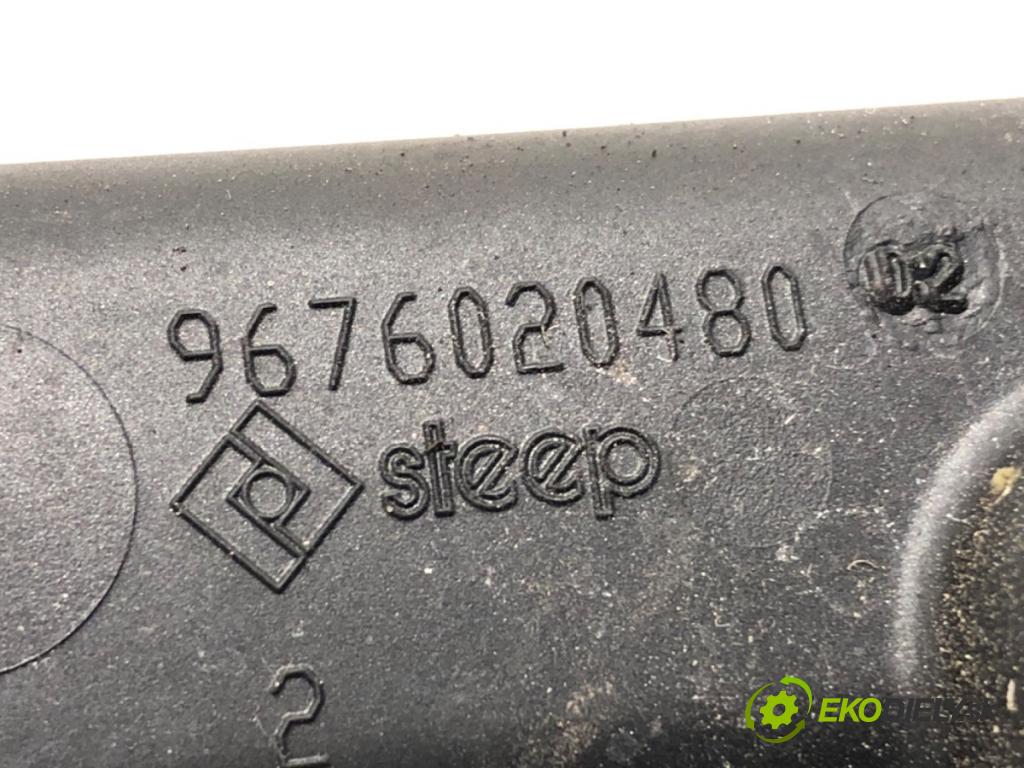 CITROEN C3 II (SC_) 2009 - 2022    1.0 VTi 68 50 kW [68 KM] benzyna 2012 - 2022  Lišta vstrekovacia 9676020480 (Vstrekovacie lišty)