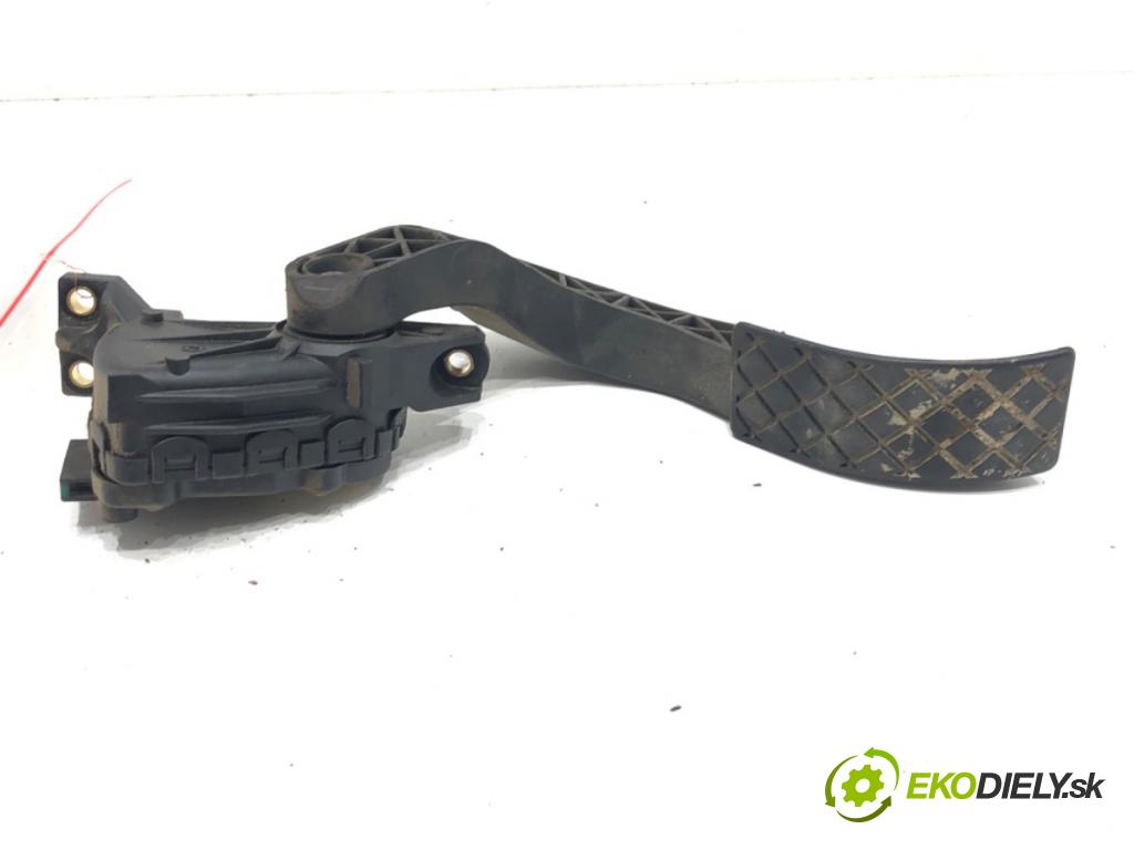 AUDI A4 B5 (8D2) 1994 - 2001    1.8 92 kW [125 KM] benzyna 1994 - 2000  Potenciometer plynu 8D1723523H (Pedále)