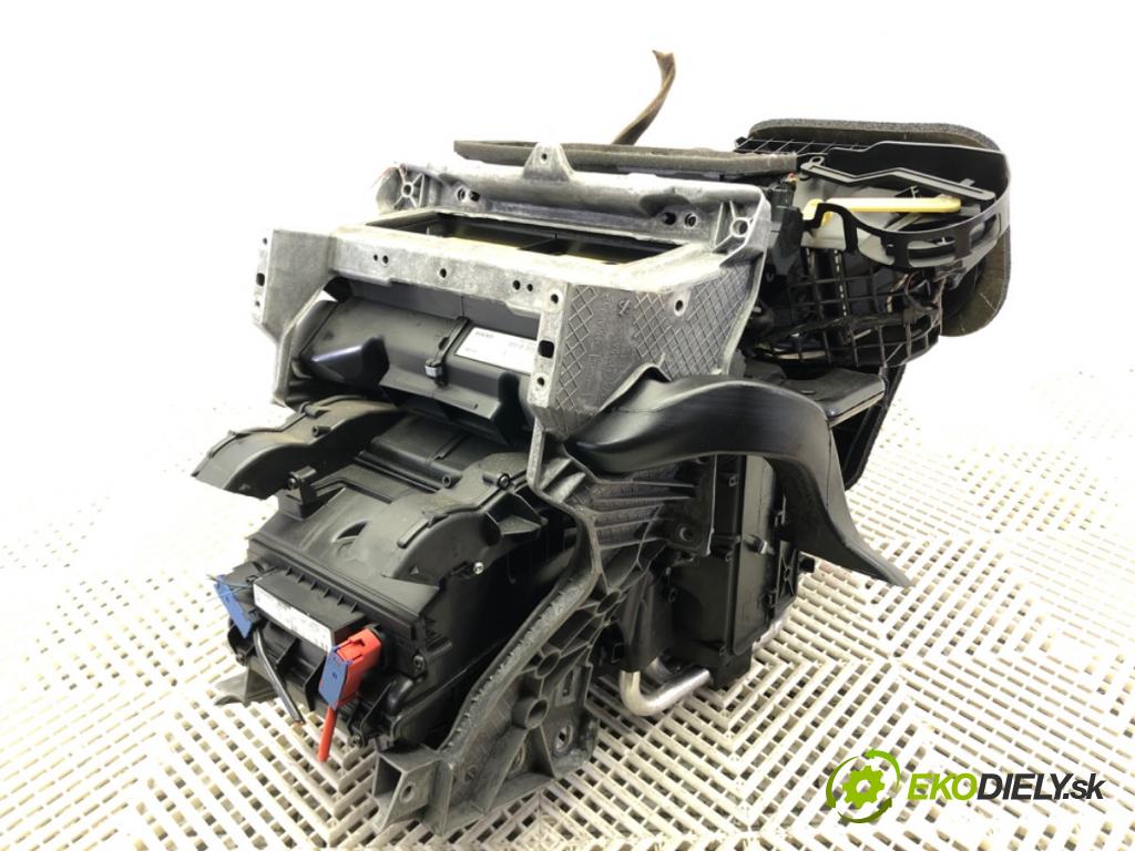 VOLVO V60 I (155, 157) 2010 - 2018    D3 / D4 120 kW [163 KM] olej napędowy 2010 - 2014  topné těleso radiátor topení komplet KOMBAJN P31348268 (Radiátory topení)