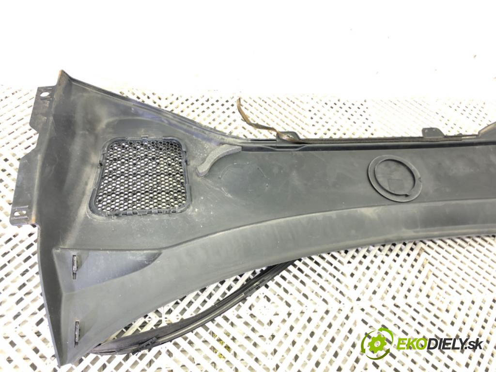 VOLVO V60 I (155, 157) 2010 - 2018    D3 / D4 120 kW [163 KM] olej napędowy 2010 - 2014  Torpédo, plast pod čelné okno 30779344 (Torpéda)