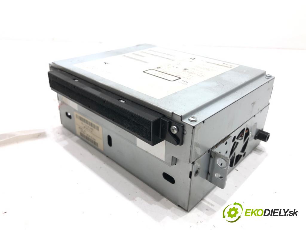 VOLVO V60 I (155, 157) 2010 - 2018    D3 / D4 120 kW [163 KM] olej napędowy 2010 - 2014  RADIO 31358278 (Audio zariadenia)