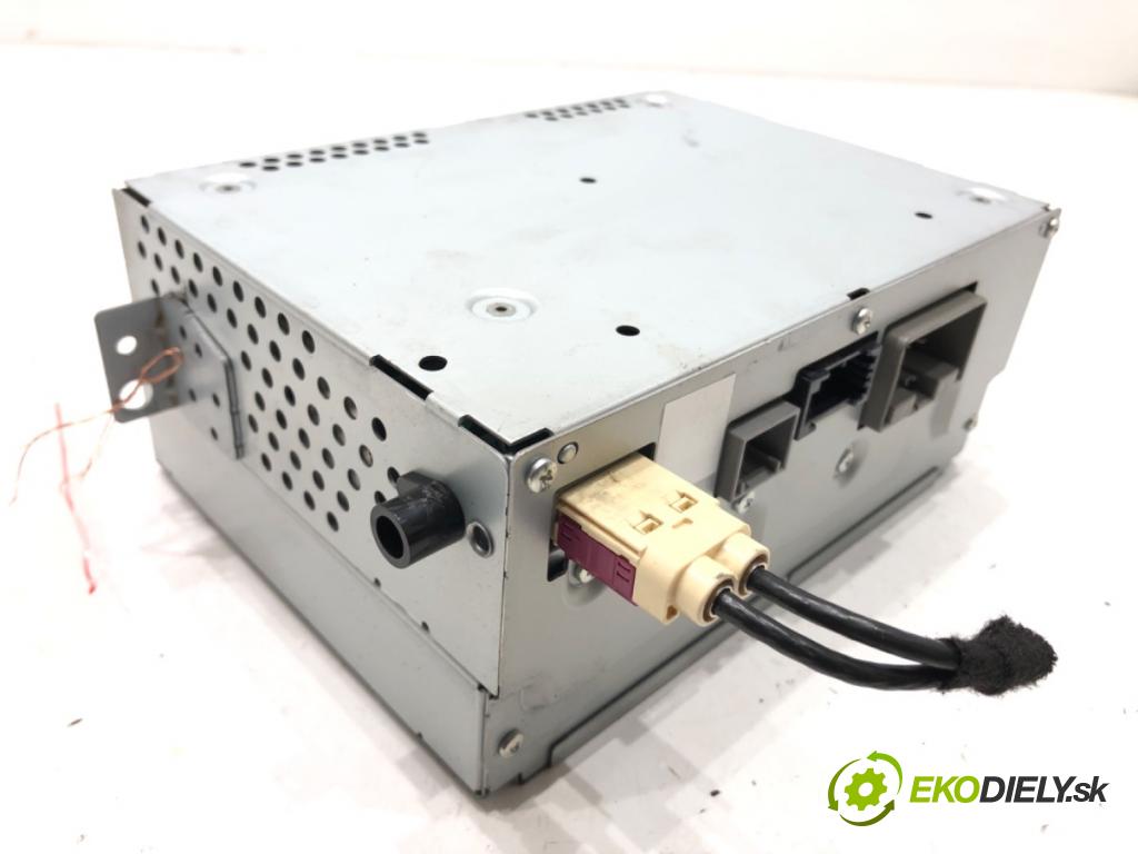 VOLVO V60 I (155, 157) 2010 - 2018    D3 / D4 120 kW [163 KM] olej napędowy 2010 - 2014  RADIO 31358278 (Audio zariadenia)