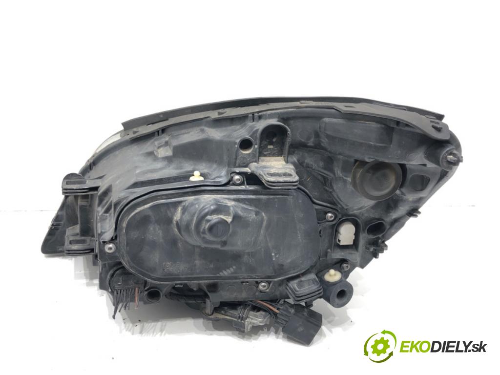 VOLVO V60 I (155, 157) 2010 - 2018    D3 / D4 120 kW [163 KM] olej napędowy 2010 - 2014  Svetlomet pravy predný XENON