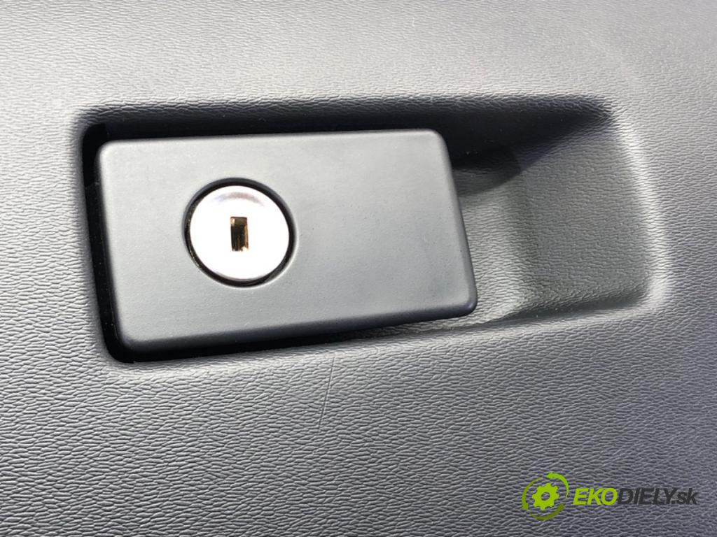 VOLVO V60 I (155, 157) 2010 - 2018    D3 / D4 120 kW [163 KM] olej napędowy 2010 - 2014  Priehradka, kastlík spolujazdca 30755651 (Priehradky, kastlíky)