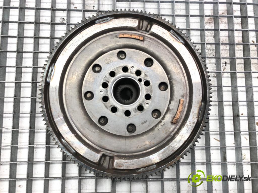 VOLVO V60 I (155, 157) 2010 - 2018    D3 / D4 120 kW [163 KM] olej napędowy 2010 - 2014  Spojková sada (bez ložiska) 124040310 (Kompletné sady (bez ložiska))