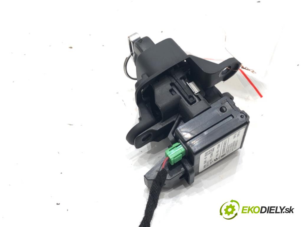 VOLVO V60 I (155, 157) 2010 - 2018    D3 / D4 120 kW [163 KM] olej napędowy 2010 - 2014  spinačka 28227917 (Spínacie skrinky a kľúče)