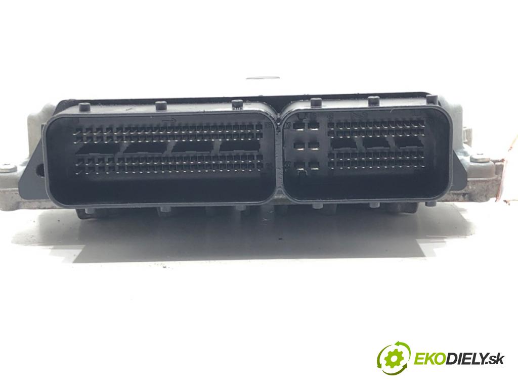 VOLVO V60 I (155, 157) 2010 - 2018    D3 / D4 120 kW [163 KM] olej napędowy 2010 - 2014  riadiaca jednotka Motor 31336983 (Riadiace jednotky)