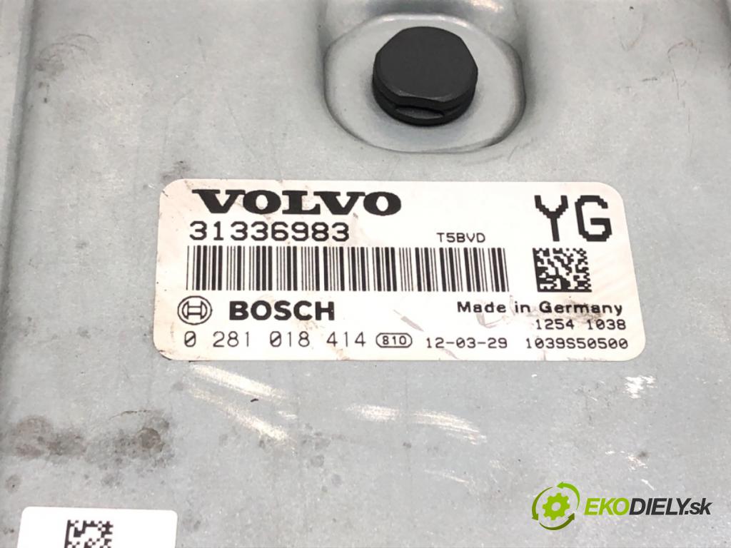 VOLVO V60 I (155, 157) 2010 - 2018    D3 / D4 120 kW [163 KM] olej napędowy 2010 - 2014  riadiaca jednotka Motor 31336983 (Riadiace jednotky)
