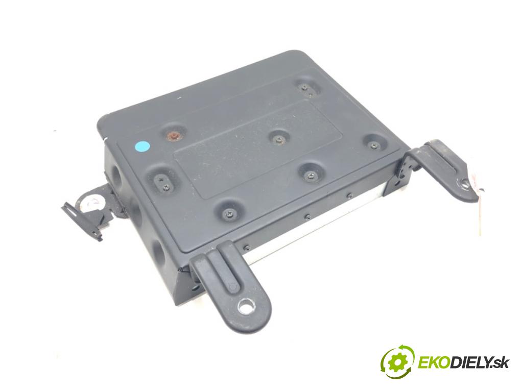 VOLVO V60 I (155, 157) 2010 - 2018    D3 / D4 120 kW [163 KM] olej napędowy 2010 - 2014  Zosilňovač radia 31360321AA (Zosilňovače)