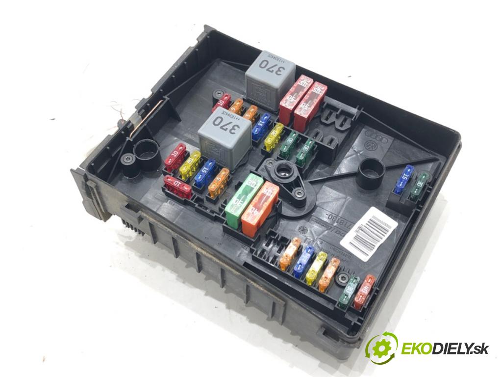 AUDI A3 (8P1) 2003 - 2013    1.8 TFSI 118 kW [160 KM] benzyna 2006 - 2012  skříňka poistková 1K0937629A (Pojistkové skříňky)