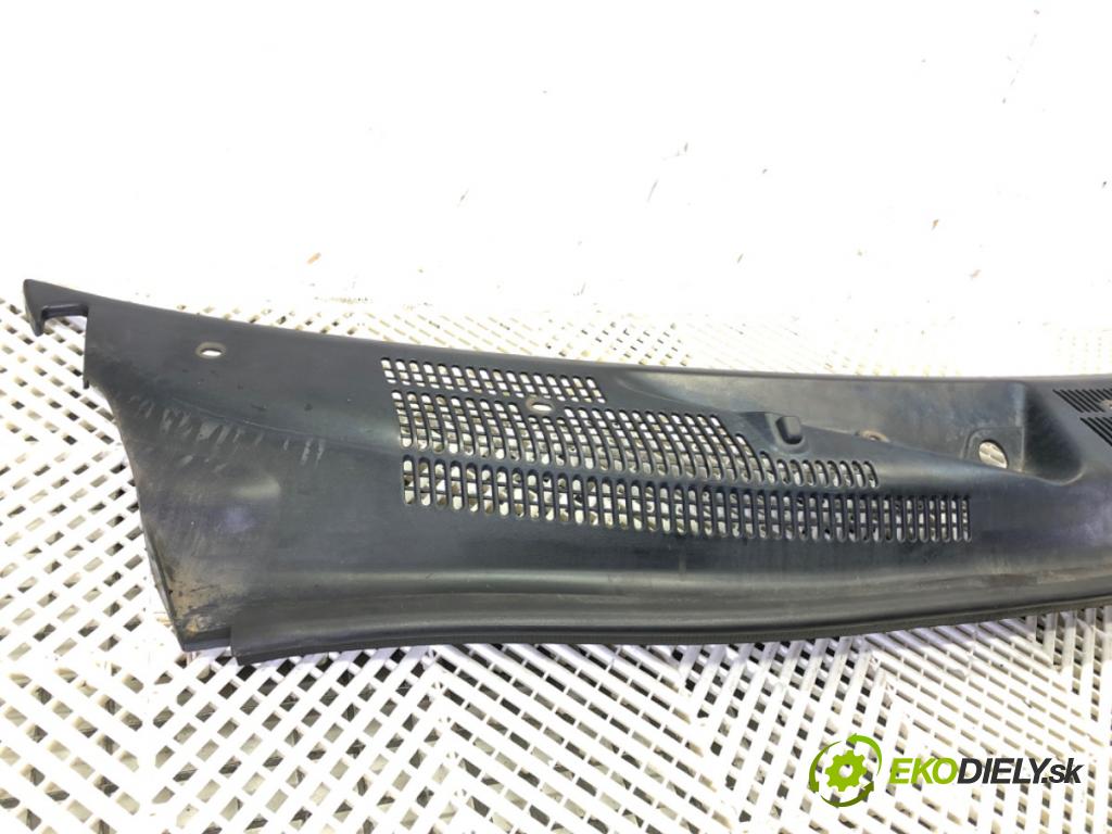 JEEP GRAND CHEROKEE II (WJ, WG) 1998 - 2005    2.7 CRD 4x4 120 kW [163 KM] olej napędowy 2001 - 2005  Torpédo, plast pod čelné okno 55155355 (Torpéda)