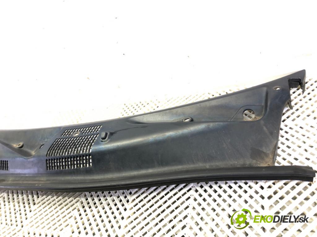 JEEP GRAND CHEROKEE II (WJ, WG) 1998 - 2005    2.7 CRD 4x4 120 kW [163 KM] olej napędowy 2001 - 2005  Torpédo, plast pod čelné okno 55155355 (Torpéda)