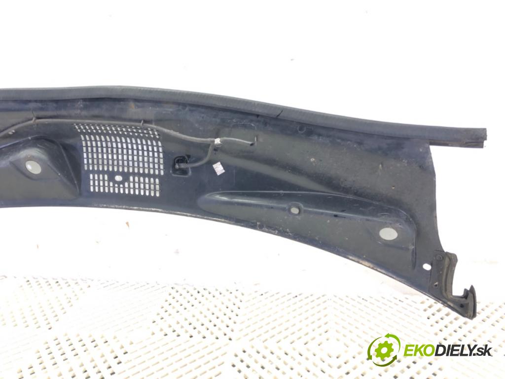 JEEP GRAND CHEROKEE II (WJ, WG) 1998 - 2005    2.7 CRD 4x4 120 kW [163 KM] olej napędowy 2001 - 2005  Torpédo, plast pod čelné okno 55155355 (Torpéda)