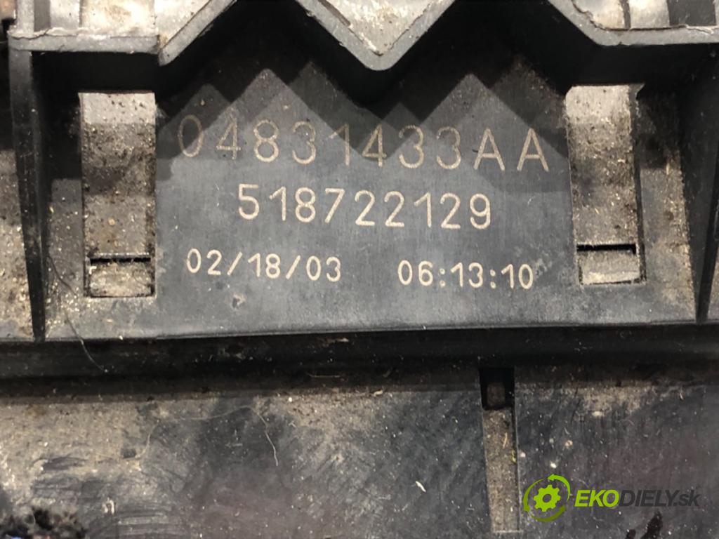 JEEP GRAND CHEROKEE II (WJ, WG) 1998 - 2005    2.7 CRD 4x4 120 kW [163 KM] olej napędowy 2001 - 2005  skříňka poistková 04831433AA (Pojistkové skříňky)