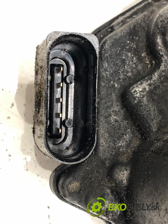 AUDI A6 C6 Avant (4F5) 2004 - 2011    2.0 TDI 100 kW [136 KM] olej napędowy 2005 - 2011  Škrtiaca klapka 03L128063E (Škrtiace klapky)