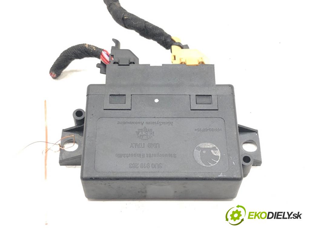 SKODA SUPERB I (3U4) 2001 - 2008    2.8 V6 142 kW [193 KM] benzyna 2001 - 2008  Modul PDC 3U0919283 (Ostatné)