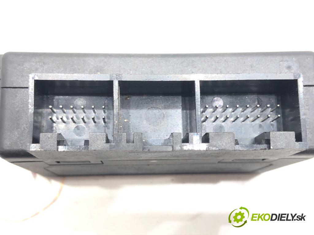 SKODA SUPERB I (3U4) 2001 - 2008    2.8 V6 142 kW [193 KM] benzyna 2001 - 2008  Modul PDC 3U0919283 (Ostatné)