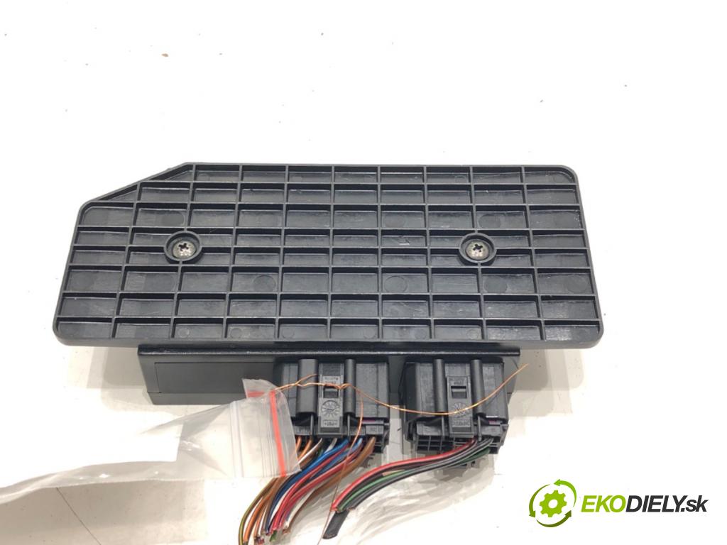 SKODA SUPERB I (3U4) 2001 - 2008    2.8 V6 142 kW [193 KM] benzyna 2001 - 2008  Modul komfortu 1C0959799B (Moduly komfortu)