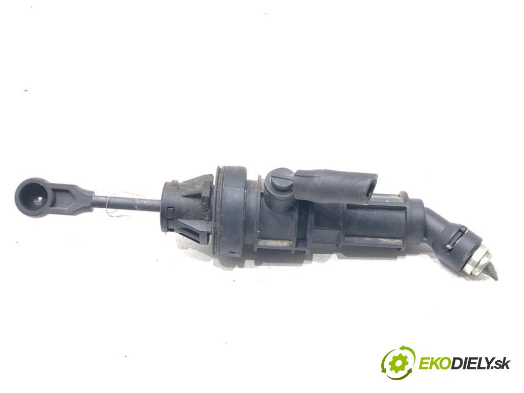 MITSUBISHI OUTLANDER II (CW_W) 2006 - 2012    2.2 DI-D 4WD 130 kW [177 KM] olej napędowy 2006 - 2012  Spojkový valec pumpa spojky 2345A025 (Valce a ložiská)