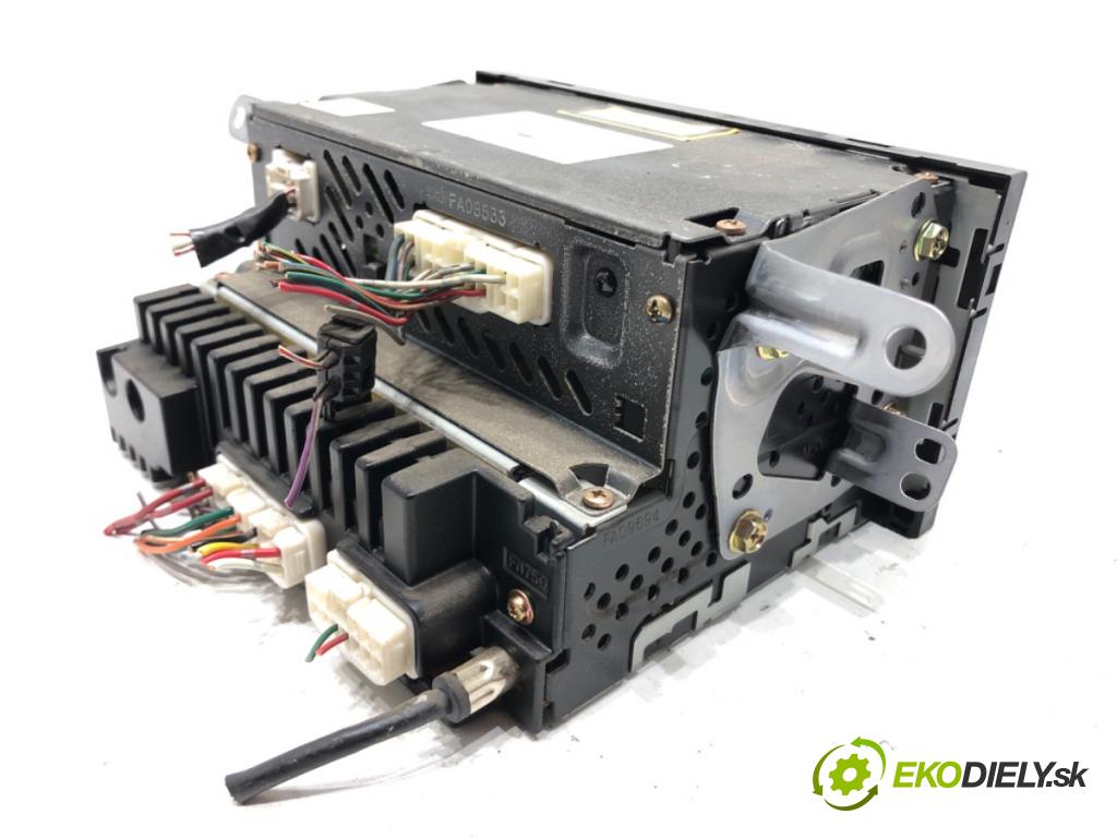 TOYOTA AVENSIS VERSO (_M2_) 2001 - 2011    2.0 D (CLM20_) 85 kW [116 KM] olej napędowy 2001 - 2005  RADIO 86120-44080 (Audio zariadenia)