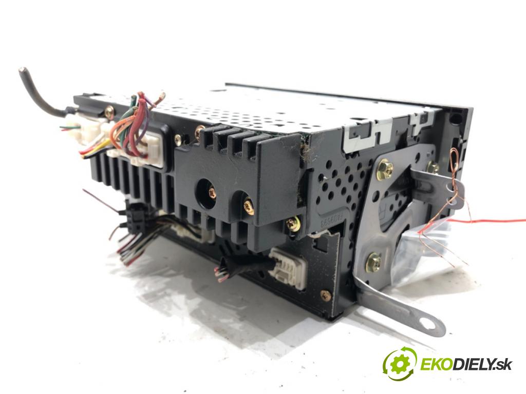 TOYOTA AVENSIS VERSO (_M2_) 2001 - 2011    2.0 D (CLM20_) 85 kW [116 KM] olej napędowy 2001 - 2005  RADIO 86120-44080 (Audio zariadenia)