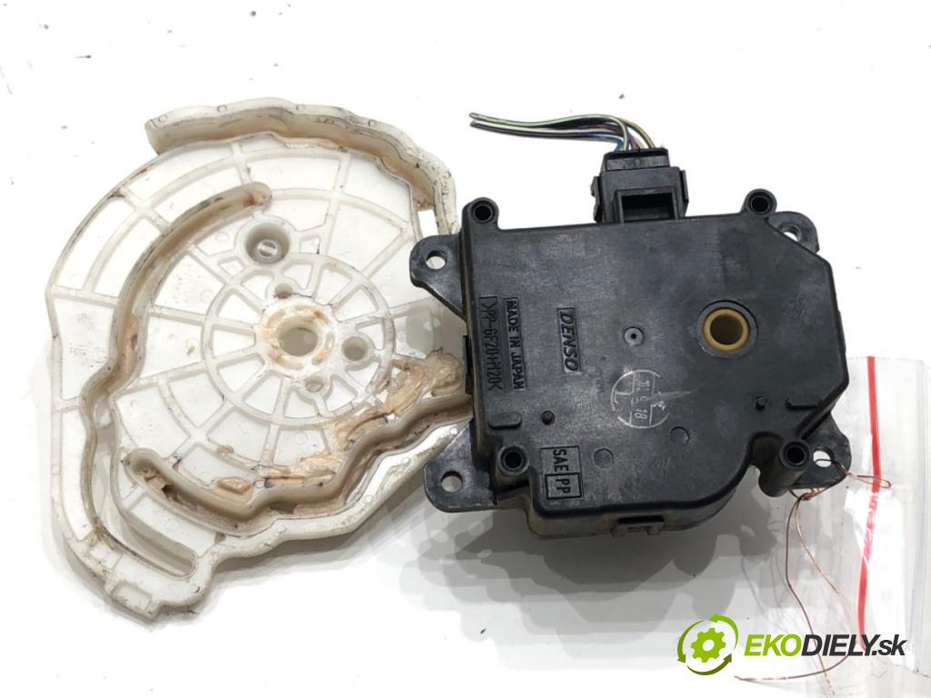 TOYOTA AVENSIS VERSO (_M2_) 2001 - 2011    2.0 D (CLM20_) 85 kW [116 KM] olej napędowy 2001 - 2005  Motorček kúrenia 063700-8600 (Motorčeky kúrenia)
