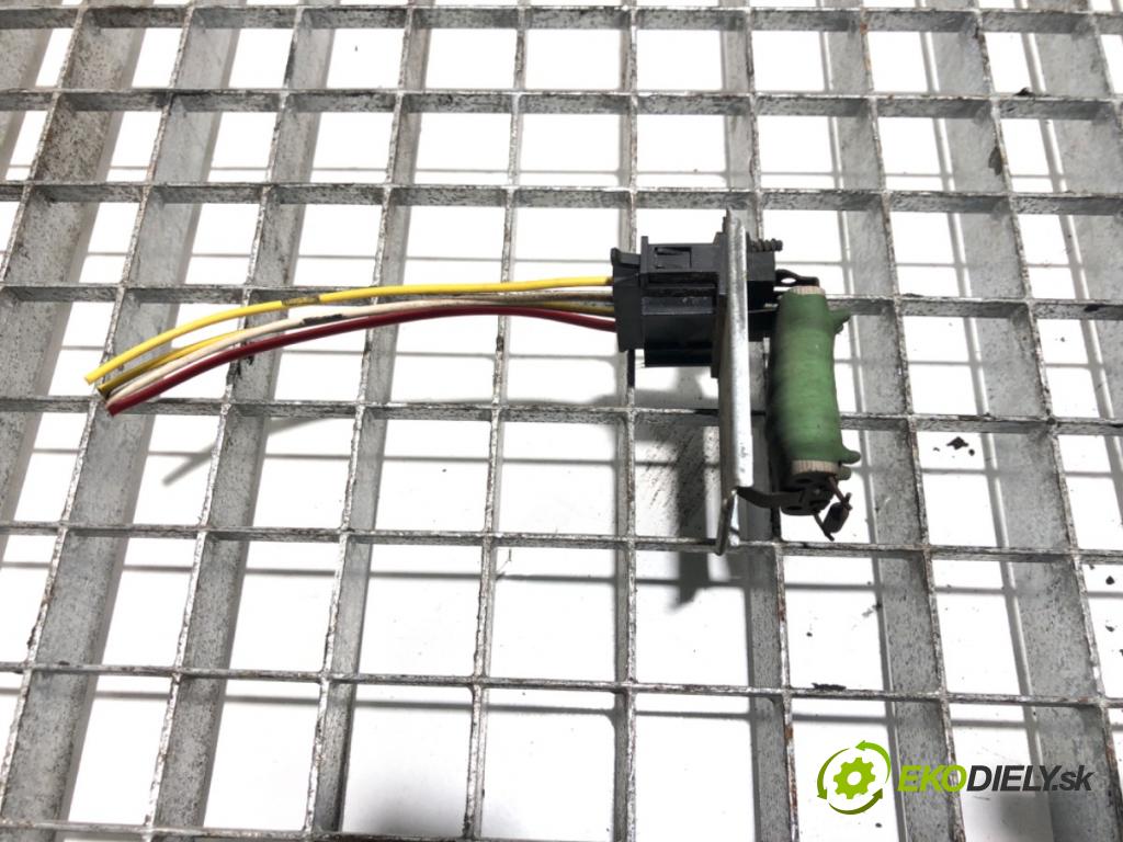 VW TRANSPORTER IV Autobus (70B, 70C, 7DB, 7DK, 70J, 70K, 7DC, 7 1990 - 2004    1.9 TD 50 kW [68 KM] olej napędowy 1992 - 2003  odpor rezistor topení vzduchu 701959263 (Odpory topení)