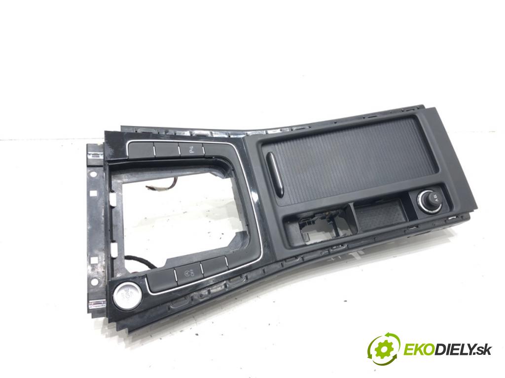 VW GOLF VII Variant (BA5, BV5) 2013 - 2022    1.5 TSI 110 kW [150 KM] benzyna 2017 - 2022  Držiak na nápoje 5G1863245F (Úchyty, držiaky na nápoje)