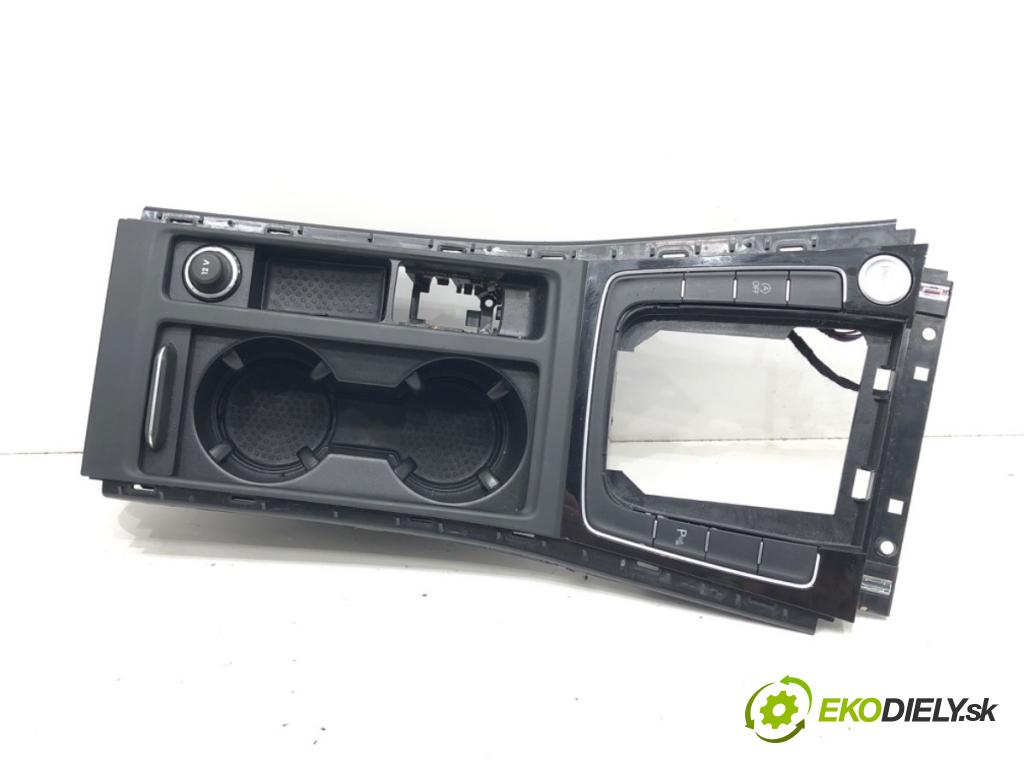 VW GOLF VII Variant (BA5, BV5) 2013 - 2022    1.5 TSI 110 kW [150 KM] benzyna 2017 - 2022  Držiak na nápoje 5G1863245F (Úchyty, držiaky na nápoje)